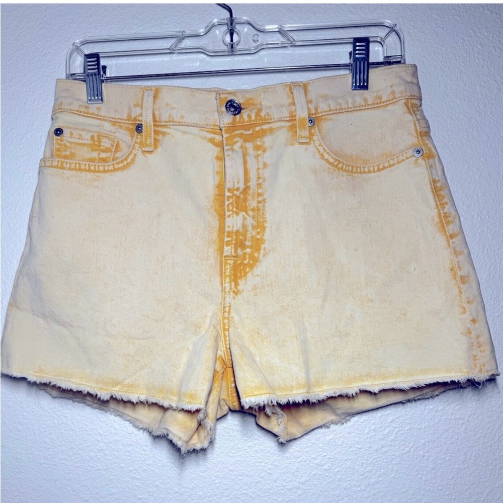 🎉HP🎉7 For All Mankind Monroe High Rise Frayed Hem Yellow shorts. Size 29